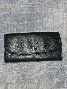 Coach Black Pebbled Leather Turnlock Trifold Envelope Wallet Y2K